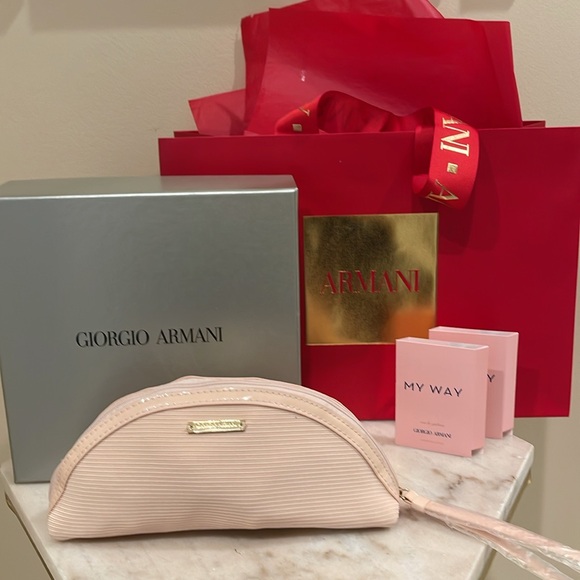 Giorgio Armani, pink zip around cosmetic bag - Picture 2 of 11